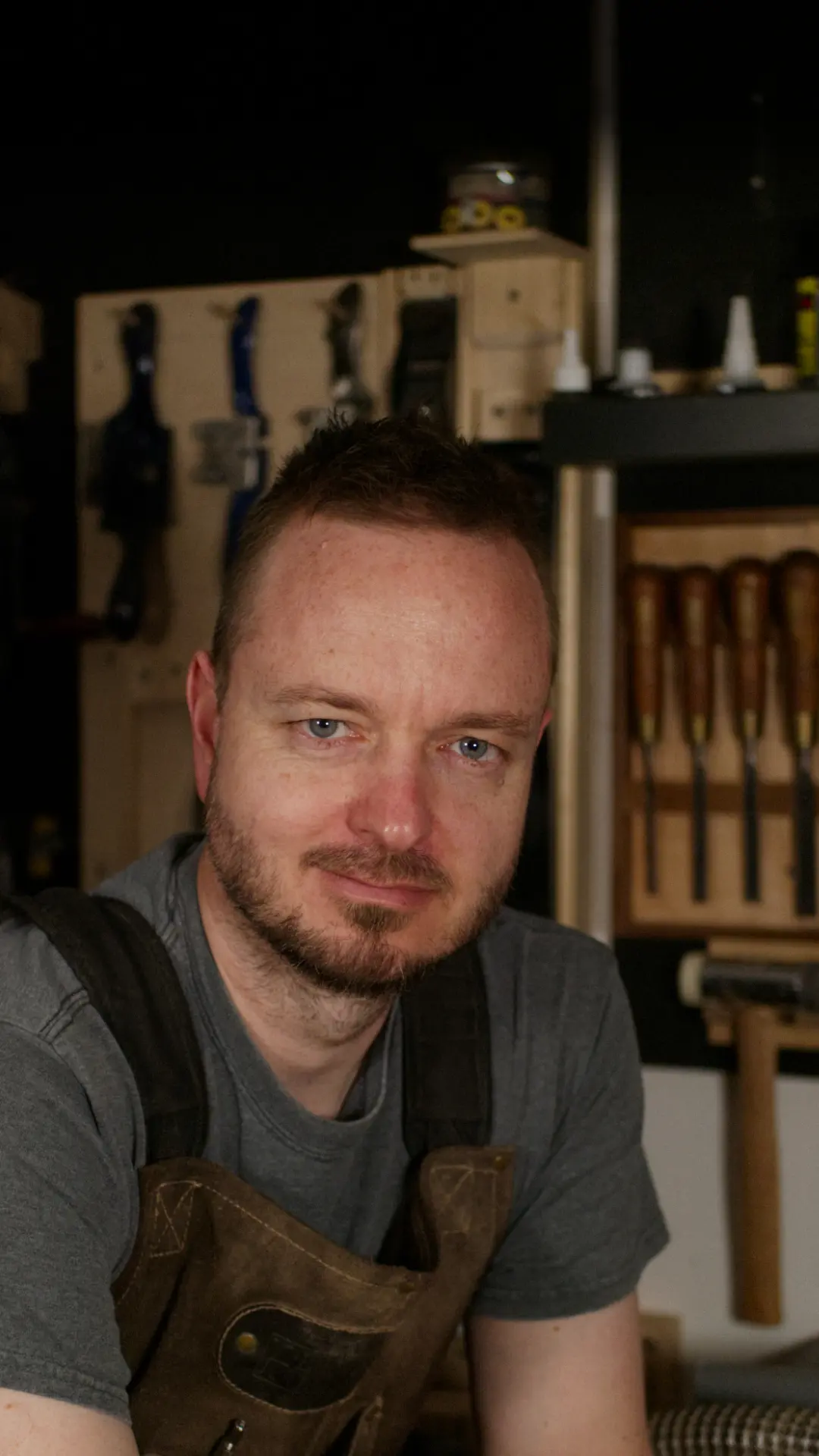Picture of the luthier